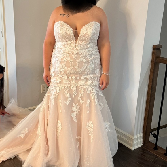 Wedding dress - Picture 4 of 4